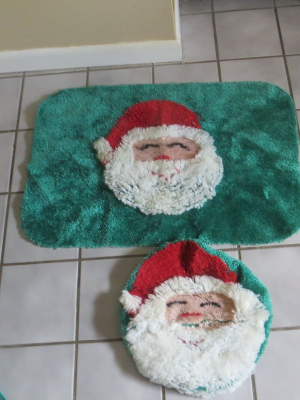 Festive 2pc. Bathroom Set with Santa Toilet Lid Cover and 20x30 Bath Rug